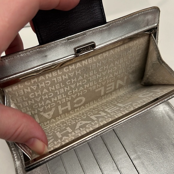 CHANEL Lucky Black Long Wallet with Silver metallic interior and kiss lock - Picture 7 of 8